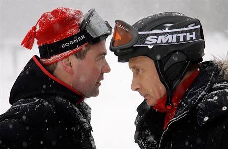 Dmitrij Medvedv a Vladimir Putin v Soi